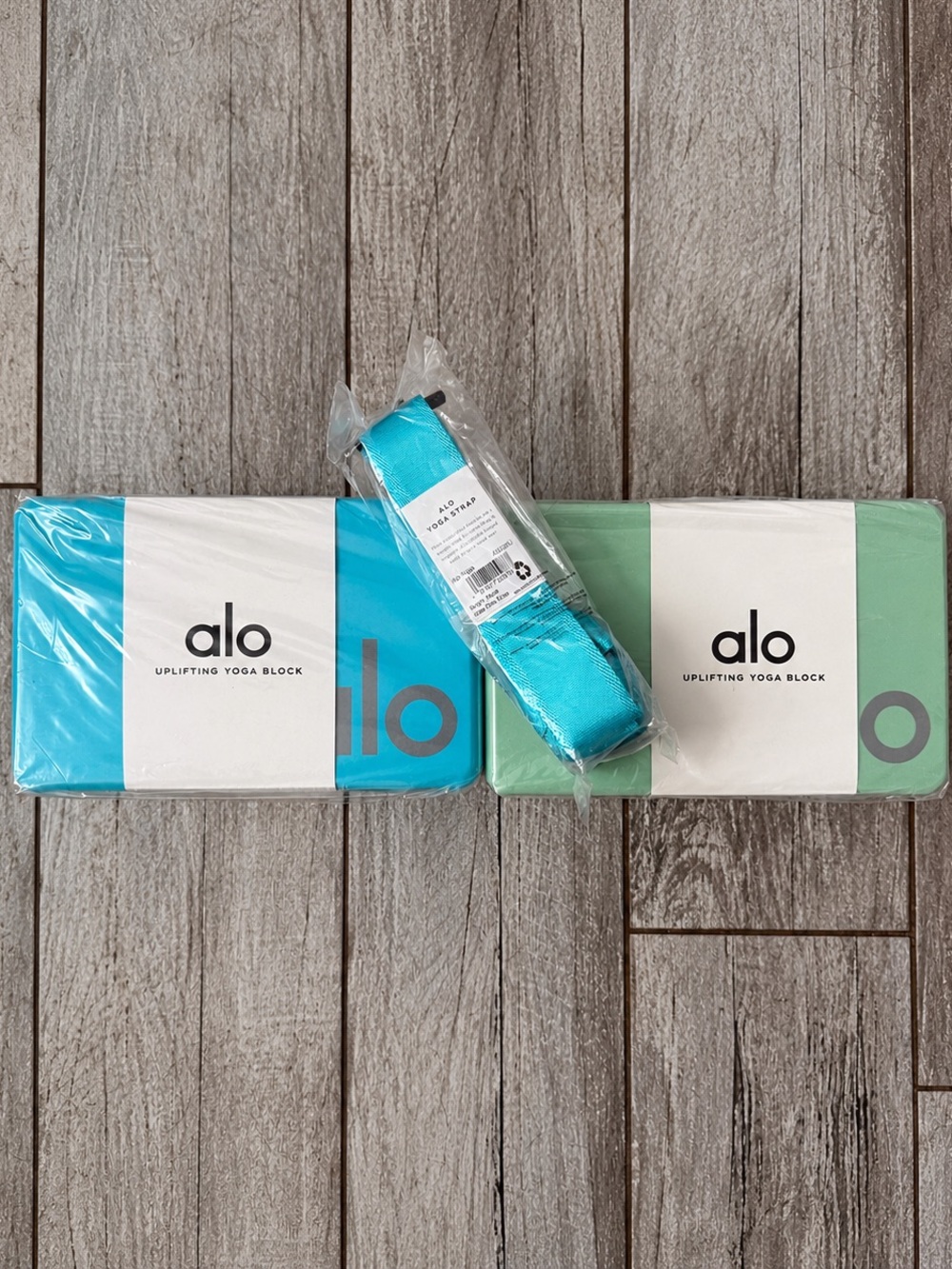 Alo Uplifting Yoga Blocks + Yoga Strap Set NWT